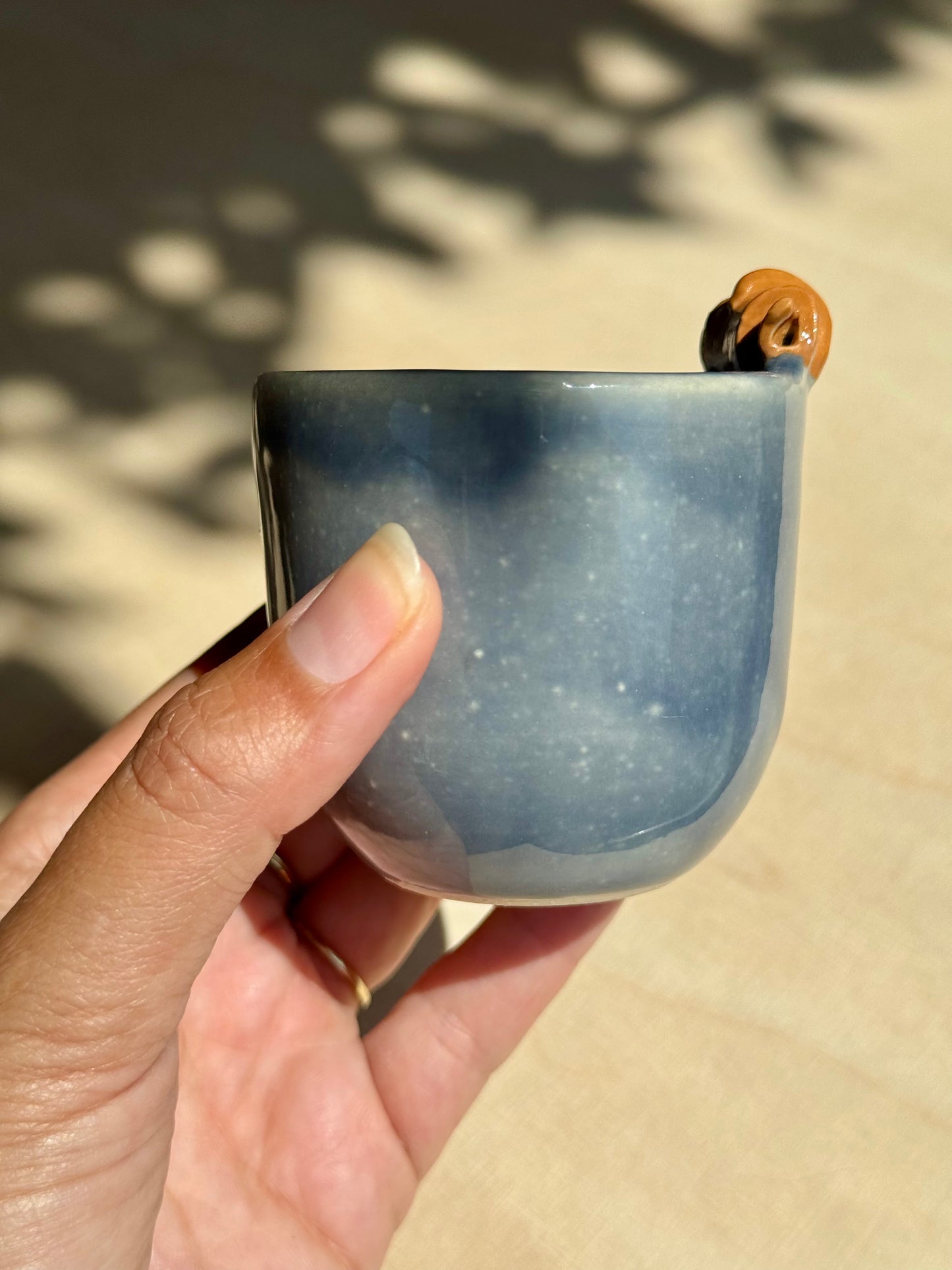Blue croissant mok